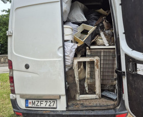 Šiukšlių išvežimas, griovimo darbai / Vilma Gaižutienė / Darbų pavyzdys ID 3990147