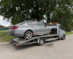 Tralo paslaugos 24/7. Techinė pagalba kelyje. - Automobilio rato keitimas - 2 Automobilio rato keitimas - Tralo paslaugos 24/7. Techinė pagalba kelyje. - 2
