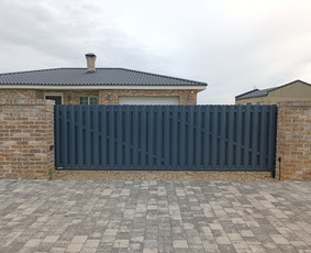 Tvoros, vartai, stumdomi kiemo vartai, automatika - Betoninės tvoros - 4 Betoninės tvoros - Tvoros, vartai, stumdomi kiemo vartai, automatika - 4