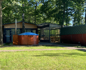Privati sodyba su pirtimi, kubilu ir ežero pakrante / Leo Complex / Darbų pavyzdys ID 3996599