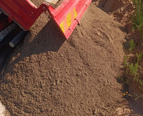 Vežam biriąsias medžiagos bei tvarkom sklypus / Scania / Darbų pavyzdys ID 4004113