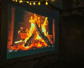 Kitos laisvalaikio paslaugos - Išsinuomok jaukų kino teatrą Vilniaus senamiestyje - 1