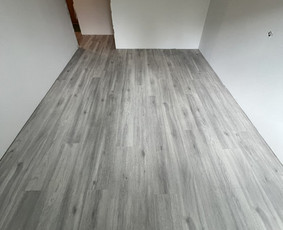 Laminato, Vinilo ir kitų dangų įrengimas. / Grindų meistrai / Darbų pavyzdys ID 4011381