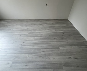 Laminato, Vinilo ir kitų dangų įrengimas. / Grindų meistrai / Darbų pavyzdys ID 4011389
