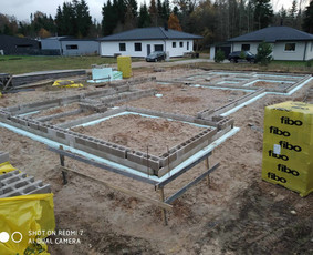 Pamatų įrengimas iš Haus ir Fibo blokelių - Pamatų šiltinimas - 1 Pamatų šiltinimas - Pamatų įrengimas iš Haus ir Fibo blokelių - 1