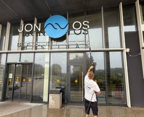 Baseinų valymas - Fasadų plovimas ,Langų ,trinkelių, saulės kolektorių valymas - 2