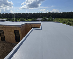 Plokščių Stogų Dengimas Pvc, Epdm ir bitumine Danga / Tvirti stogai / Darbų pavyzdys ID 4016699