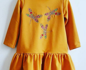 Siuvinėta suknytė mergaitei.
Daugiau rasite čia: https://www.facebook.com/pg/happyangels.lt/shop/?ref=page_internal