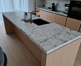 Visu dydžiu plyteliu klijavimas,stalviršiu,praustuvu gamyba / Giedrius Niekis / Darbų pavyzdys ID 4028193