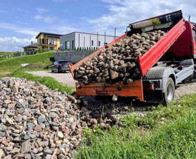 Vežame Vilniaus r. grunto pakėlimą, skaldą, žvyrą, ir kitą! - Gruntas, žemės - 3 Gruntas, žemės - Vežame Vilniaus r. grunto pakėlimą, skaldą, žvyrą, ir kitą! - 3