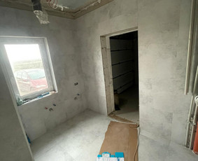 Vidaus apdaila, laminato klojimas, įvairūs remonto darbai - Plytelių klijavimas - 3 Plytelių klijavimas - Vidaus apdaila, laminato klojimas, įvairūs remonto darbai - 3