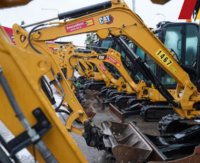 Caterpillar statybinės technikos, priedų ir įrangos nuoma - Statybinės technikos nuoma - 3 Statybinės technikos nuoma - Caterpillar statybinės technikos, priedų ir įrangos nuoma - 3