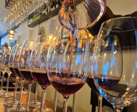 Vyninės nuoma arba degustacijos Vilniaus senamiestyje - Patalpų nuoma renginiams - 3 Patalpų nuoma renginiams - Vyninės nuoma arba degustacijos Vilniaus senamiestyje - 3