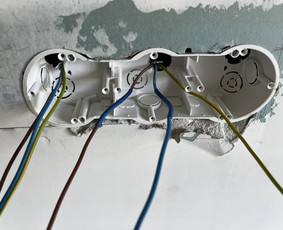 Elektrikas - Smulkūs elektros darbai - 1 Smulkūs elektros darbai - Elektrikas - 1
