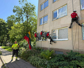 Fasadų modernizacija ir sienų plokščių remontas - Dažymo darbai aukštyje - 2 Dažymo darbai aukštyje - Fasadų modernizacija ir sienų plokščių remontas - 2