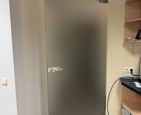 Berėmio stiklo gamyba ,dušo kabinu montavimas, demontavimas. / Danielius / Darbų pavyzdys ID 4060401
