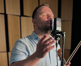 Dainininkai, muzikos grupės - Dainuojantis džiazo smuikininkas - 2