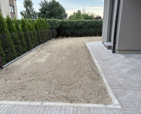 Trinkelių klojimas, pagrindų paruošimas, bortų betonavimas / Kiemukas / Darbų pavyzdys ID 4071233