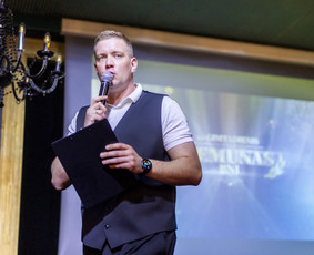 Aš – charizmatiškas, pilnas originalių idėjų-vedėjas Lukas. - Krikštynų vedimas - 4 Krikštynų vedimas - Aš – charizmatiškas, pilnas originalių idėjų-vedėjas Lukas. - 4