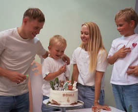 Krikštynų, vestuvių, jubiliejų įamžinimas filmukuose - Video filmavimas, operatoriai - 1 Video filmavimas, operatoriai - Krikštynų, vestuvių, jubiliejų įamžinimas filmukuose - 1