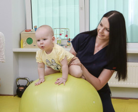 Kūdikių masažas ir kineziterapija - Kineziterapeutai - 1 Kineziterapeutai - Kūdikių masažas ir kineziterapija - 1