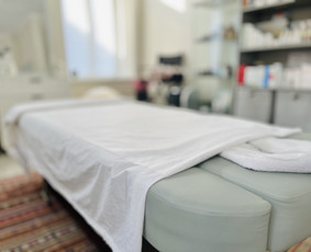 Revive Your Body / Refresh Your Mind / Massage therapist on call / Darbų pavyzdys ID 4096411