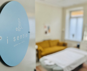 Revive Your Body / Refresh Your Mind / Massage therapist on call / Darbų pavyzdys ID 4096413