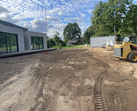 Statybos, apdaila - Bobcat-cat Sklypų lyginimas darbas su hidrauliniu plaktuku - 2