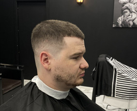 Strelcov Barbershop - Kirpyklos, kirpėjai, stilistai - 2 Kirpyklos, kirpėjai, stilistai - Strelcov Barbershop - 2