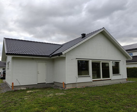 Karkasiniai skydiniai namai, Pirtys, Moduliniai namai - Skydiniai namai - 4 Skydiniai namai - Karkasiniai skydiniai namai, Pirtys, Moduliniai namai - 4