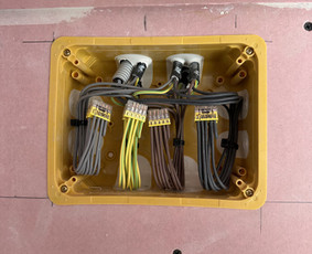 Elektros instaliacijos darbai ir gedimų šalinimas - Smulkūs elektros darbai - 1 Smulkūs elektros darbai - Elektros instaliacijos darbai ir gedimų šalinimas - 1