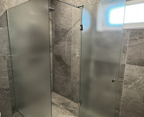 Nestandartinių dušų, led veidrodžių, terasų, stiklinimas. / Meltglas, MB / Darbų pavyzdys ID 4104606