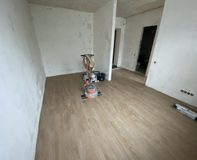 Vinilinių grindų montavimas/išlyginamosios pilimas/parketas / TAMA grindys / Darbų pavyzdys ID 4115430
