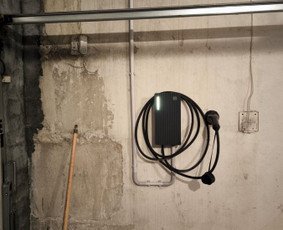 Saulės elektrinių montavimas bei įrangos pardavimai - Elektromobilių įkrovimo stotelės - 4 Elektromobilių įkrovimo stotelės - Saulės elektrinių montavimas bei įrangos pardavimai - 4