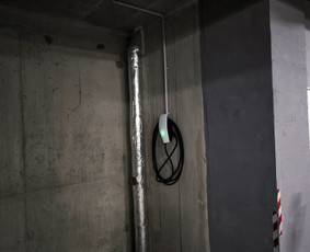 Saulės elektrinių montavimas bei įrangos pardavimai - Elektromobilių įkrovimo stotelės - 2 Elektromobilių įkrovimo stotelės - Saulės elektrinių montavimas bei įrangos pardavimai - 2
