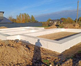 Atliekame betonavimo ir kitus statybos darbus. - Gręžtiniai (poliniai) pamatai - 4 Gręžtiniai (poliniai) pamatai - Atliekame betonavimo ir kitus statybos darbus. - 4