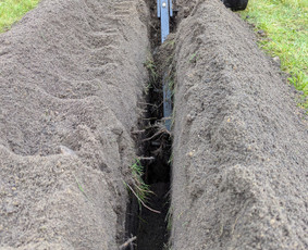 Žemės kasimas, lyginimas - Tranšėjų kasimas Kelmų šalinimas Medžio smulkinimas - 4