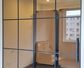 Berėmis ir įrėmintas, stiklo pertvaros, stiklo sprendimai - Stiklo konstrukcijos, montavimas - 2 Stiklo konstrukcijos, montavimas - Berėmis ir įrėmintas, stiklo pertvaros, stiklo sprendimai - 2