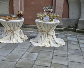 Šventė Stilingai - vaišių/šampano staliukas + aptarnavimas - Įvairios paslaugos vestuvėms - 2 Įvairios paslaugos vestuvėms - Šventė Stilingai - vaišių/šampano staliukas + aptarnavimas - 2