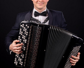 Gyva muzika jūsų vestuvėms ar renginiams – bajanas akordeona / Yevgenii Musiiets / Darbų pavyzdys ID 4123956