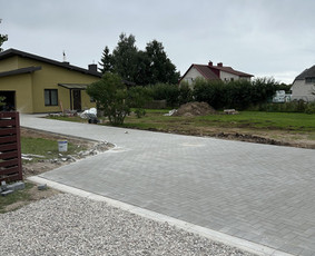 Trinkelių klojimas,vejos laistymo įrengimas,gerbuvio darbai / MB KLOTEKA / Darbų pavyzdys ID 4124088