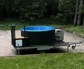 Kubilas Kaune su Jacuzzi, Led Apšvietimu ir Stalu Gėrimams / Tubas / Darbų pavyzdys ID 4124492