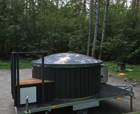 Kubilas Kaune su Jacuzzi, Led Apšvietimu ir Stalu Gėrimams / Tubas / Darbų pavyzdys ID 4124484