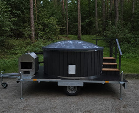 Kubilas Kaune su Jacuzzi, Led Apšvietimu ir Stalu Gėrimams / Tubas / Darbų pavyzdys ID 4124482
