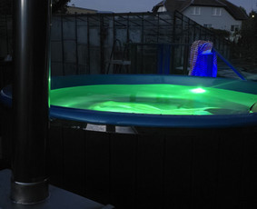 Kubilas Kaune su Jacuzzi, Led Apšvietimu ir Stalu Gėrimams / Tubas / Darbų pavyzdys ID 4124498