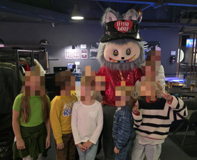 Personažai vaikams ir suaugusiems. Gyva šampano siena - Animatoriai, personažai vaikams - 3 Animatoriai, personažai vaikams - Personažai vaikams ir suaugusiems. Gyva šampano siena - 3