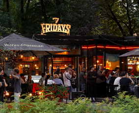 Restoranai, kavinės, barai, salės - 7 Fridays Reformatų baro nuoma Vilniuje - 1