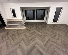 Laminato, vinilo (click sistema) klojimas, išlyginamasis / DASS grindų sprendimai / Darbų pavyzdys ID 4130458