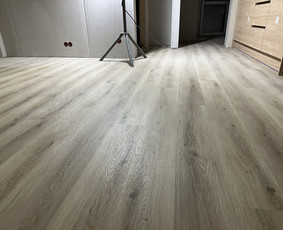 Laminato, vinilo (click sistema) klojimas, išlyginamasis / DASS grindų sprendimai / Darbų pavyzdys ID 4137094