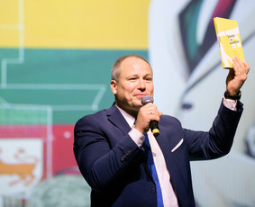 Jūsų išskirtiniai renginiai – mūsų pašaukimas. Pakalbam? - Renginių įgarsinimas - 1 Renginių įgarsinimas - Jūsų išskirtiniai renginiai – mūsų pašaukimas. Pakalbam? - 1